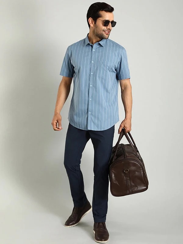 Indian Terrain Men's Comfort Fit Solid Navy Trousers